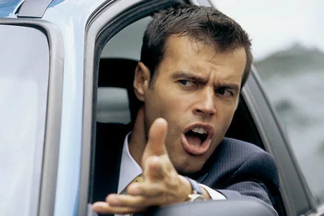 Что делать, если вас разозлил грубый водитель, а отвечать нельзя