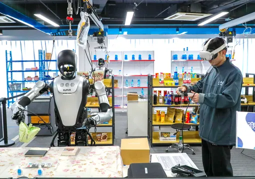 Школа для гуманоидов в Китае