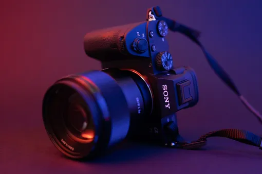 Как камеры Sony обогнали Canon и Nikon и держат лидерство в 2025 году Как камеры Sony обогнали Canon и Nikon и держат лидерство в 2025 году