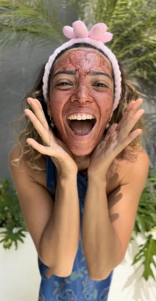 Эксперты предостерегают от использования необработанной менструальной крови, поскольку это может способствовать росту грибков и стафилококка. /