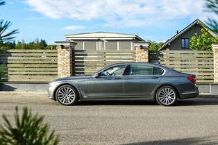 Экология и стереотипы: тест BMW 740Le