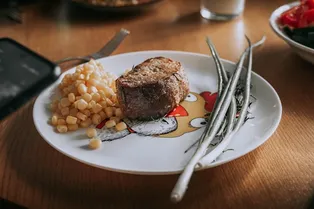 Когда есть белок для роста мышц: до или после тренировки?