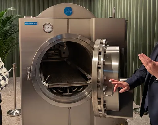 Камера для щелочного гидролиза (или аквамации). Камера для щелочного гидролиза (или аквамации).