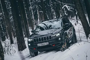 Следопыт: тест Jeep Cherokee Trailhawk