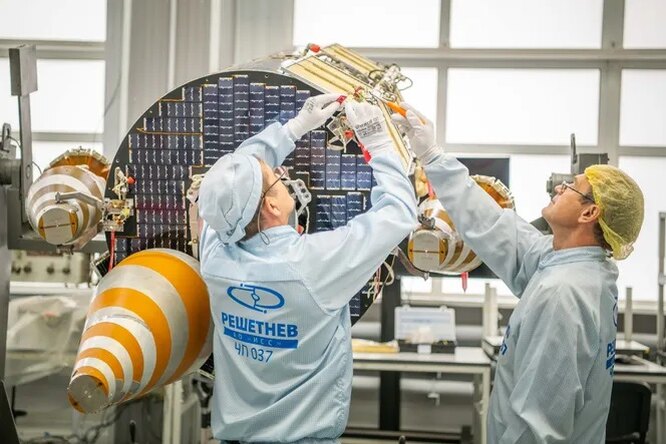 Россия запустила на орбиту спутники «Гонец-М» для группировки космического интернета. Главные научные новости недели