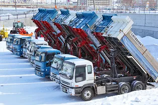 Опасные соседи: 3 причины, почему простым водителям лучше держаться подальше от самосвалов Опасные соседи: 3 причины, почему простым водителям лучше держаться подальше от самосвалов