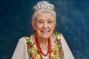 Она развелась в 70 лет, но в свои 102 года ни о чем не жалеет! Счастливая история Она развелась в 70 лет, но в свои 102 года ни о чем не жалеет! Счастливая история