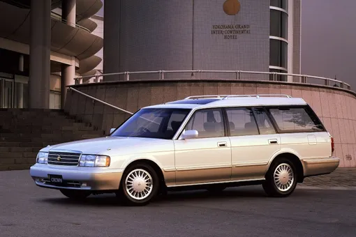 Кружавчики, ультразвук и еще 10 удивительных опций одной «праворульки» Кружавчики, ультразвук и еще 10 удивительных опций одной «праворульки»