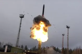 РВСН перейдёт на «Авангард», «Сармат» и «Ярс» РВСН перейдёт на «Авангард», «Сармат» и «Ярс»