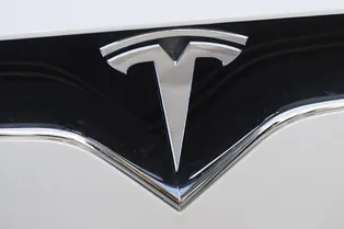 Главы индийских штатов «воюют» в Twitter из-за завода Tesla. Кто же победит? Главы индийских штатов «воюют» в Twitter из-за завода Tesla. Кто же победит?