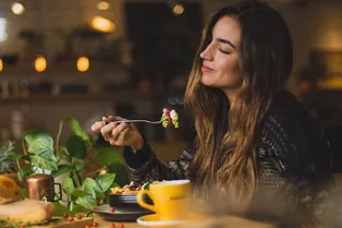 Будьте аккуратнее с углеводами и сахаром! Плохая диета влияет на ваши интеллект и психику