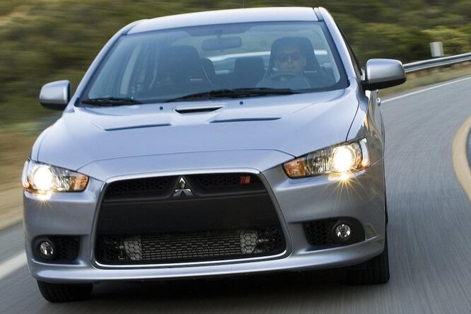 Что будет, если в двигателе взорвется поршень: видео последствий