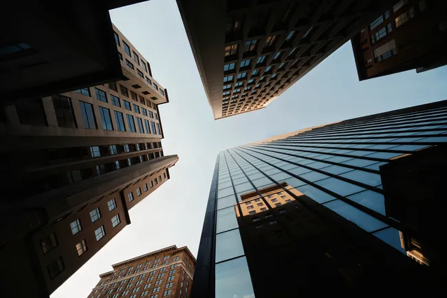 Город-герой: 5 романов, в которых мегаполис решает судьбы людей