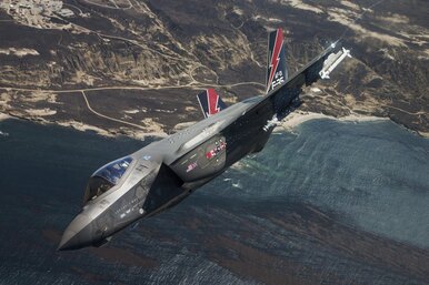 Почему американские F-35 не смогли догнать российский Ту-160