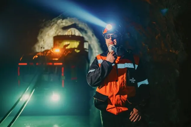 Робот-бутобой будет работать на сложных рудниках без перерыва на обед