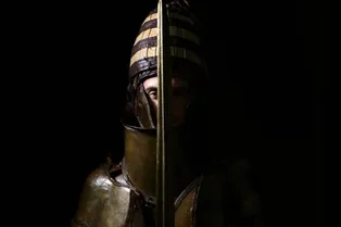 Эксперимент! Современные солдаты проверили, как 3500-летняя броня защищала древних греков