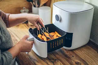 Как выбрать электрический аэрогриль: друга худеющих и спасателя ленивых