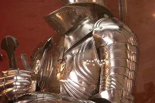 Латный доспех: разбираем мифы, достоинства и недостатки