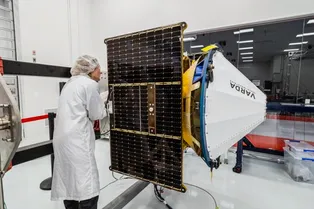 Стартап испытал первое лекарство на орбите: это прорыв! Стартап испытал первое лекарство на орбите: это прорыв!