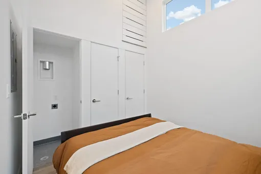 Skyview 400 bedroom