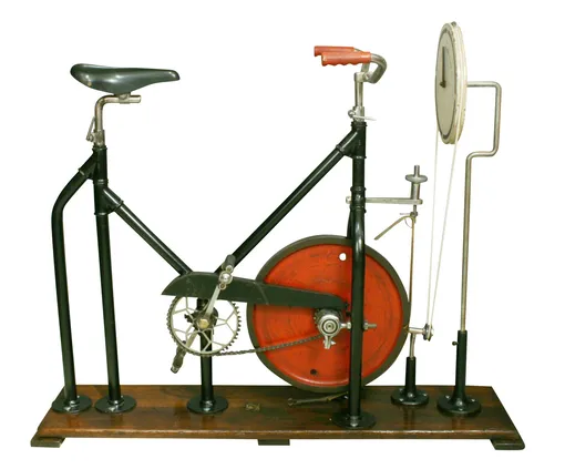 Первый велотренажер