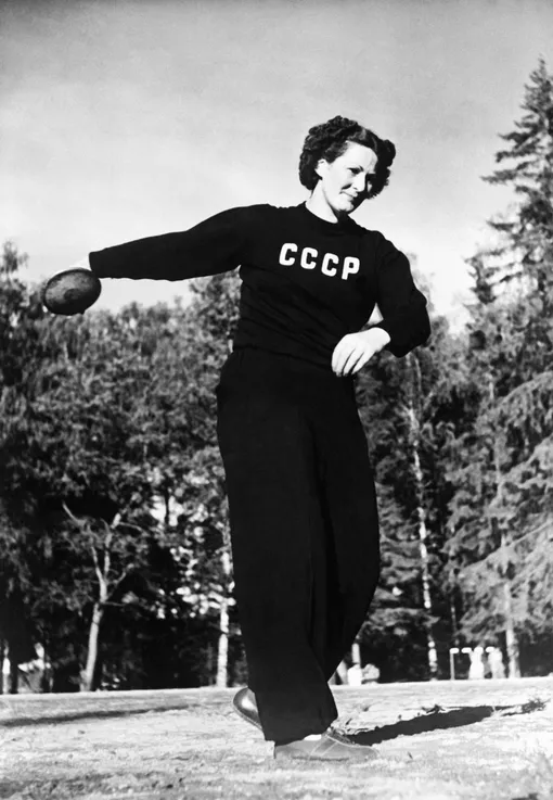 Нина Думбадзе Нина Думбадзе