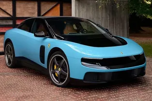 4 мотора и 1035 «лошадей»: Ferrari показала первый электрический суперкар Luce