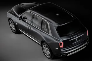 Rolls-Royce показал свой первый внедорожник Rolls-Royce показал свой первый внедорожник