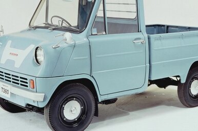 С чего начинали автогиганты: первые модели автомобилей Toyota, BMW и других крупнейших брендов