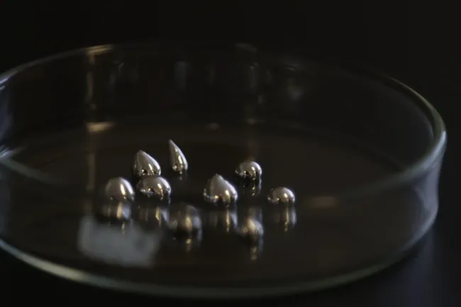 Жидкий металл открыл легкий способ получать «зеленый» водород