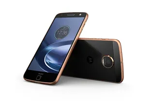Motorola возвращается на рынок с самым тонким в мире смартфоном Motorola возвращается на рынок с самым тонким в мире смартфоном