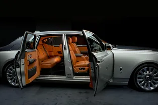 Самый роскошный автомобиль в мире наконец-то обновился Самый роскошный автомобиль в мире наконец-то обновился