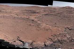 Марсоход Curiosity исследует странные структуры, похожие на древние «развалины» Марсоход Curiosity исследует странные структуры, похожие на древние «развалины»