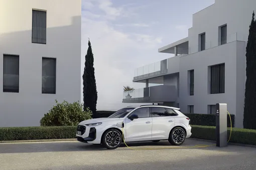 Audi Q3 2025 гибрид