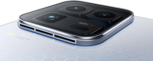 Смартфон с хорошими камерами и оптическим зумом Смартфон с хорошими камерами и оптическим зумом