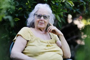 Женщина узнала об аутизме после 60 лет и впервые почувствовала счастье Женщина узнала об аутизме после 60 лет и впервые почувствовала счастье