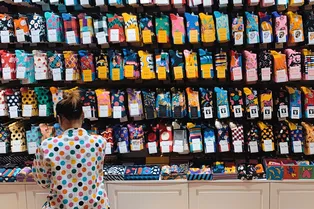 Почему в холодное время не стоит носить две пары носков: готовимся к зиме!