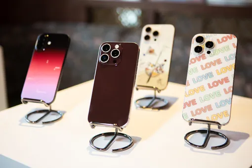 Персональный принт и новые цвета: теперь устройства Apple можно кастомизировать под свой вкус Персональный принт и новые цвета: теперь устройства Apple можно кастомизировать под свой вкус
