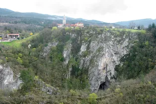 В Италии нашли древние ловушки для оленей: этим мегаструктурам тысячи лет