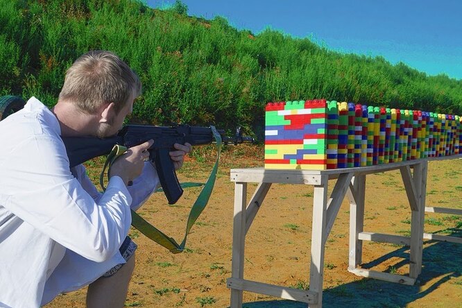 Сколько деталей LEGO смогут остановить пулю: тест на прочность Сколько деталей LEGO смогут остановить пулю: тест на прочность