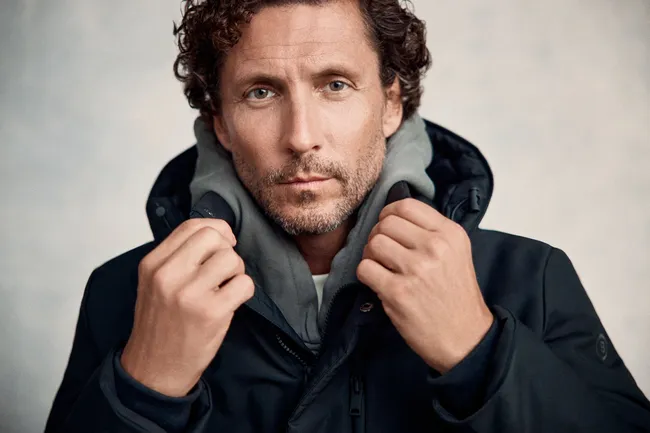 От спортивной экипировки до городской базы: как пуховики стали самой технологичной верхней одеждой зимой