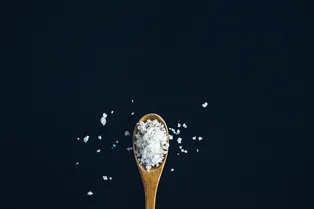 Когда нужно солить воду при готовке: кулинарные нюансы, которые многие не знают