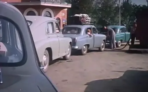 очередь авто на заправку СССР