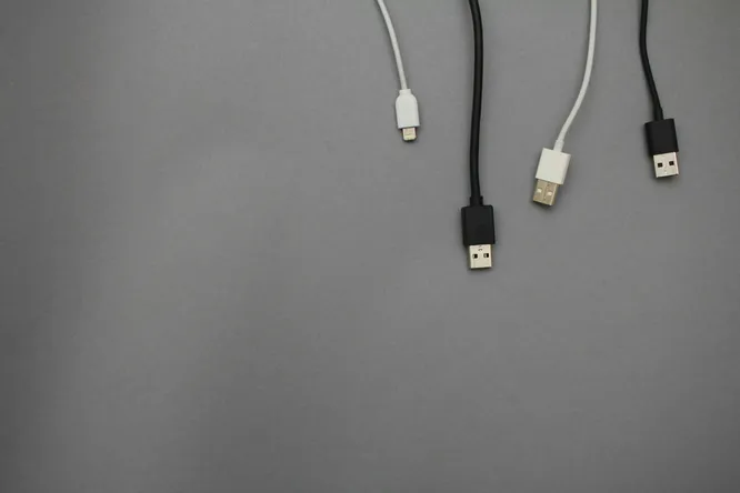 Начнем с простого — разъема USB. Как расшифровывается эта аббревиатура?