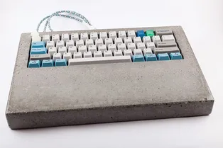 Самодельная компьютерная клавиатура из бетона