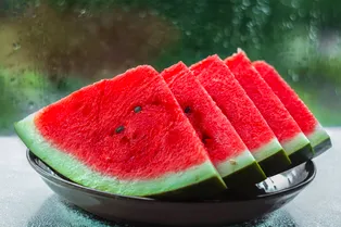 Что такое арбуз на самом деле: ягода или фрукт? Что такое арбуз на самом деле: ягода или фрукт?