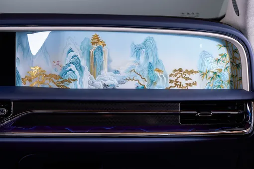 расписанные деревянные панели в салоне Hongqi Golden Sunflower Guoli Lanting Yayun расписанные деревянные панели в салоне Hongqi Golden Sunflower Guoli Lanting Yayun