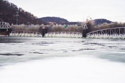 Как с помощью взрывчатки демонтировать вековой мост