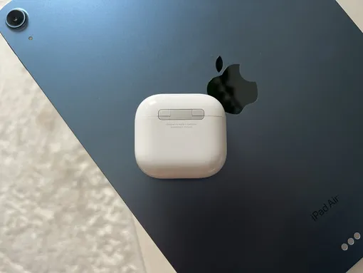 Кейс AirPods 4 Кейс AirPods 4