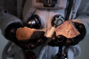 «Витамины промышленности»: почему без редкоземельных элементов не будет смартфонов и машин